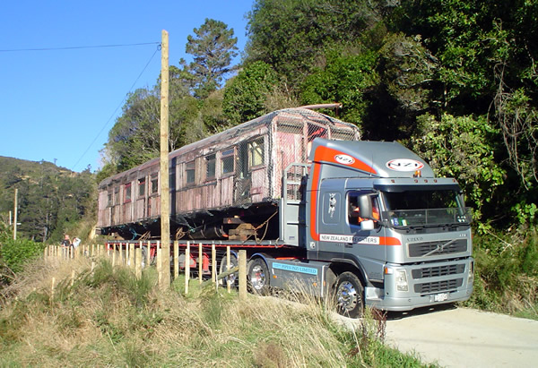 Sleeping carriage Aa1060 leaving the Akatarawa Valley on Friday 4 May 2007